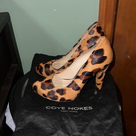Coye Nokes Leopard Print Heels!!! - Picture 3 of 5